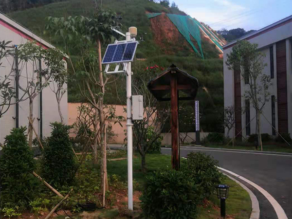 广东省某负氧离子监测站安装实拍